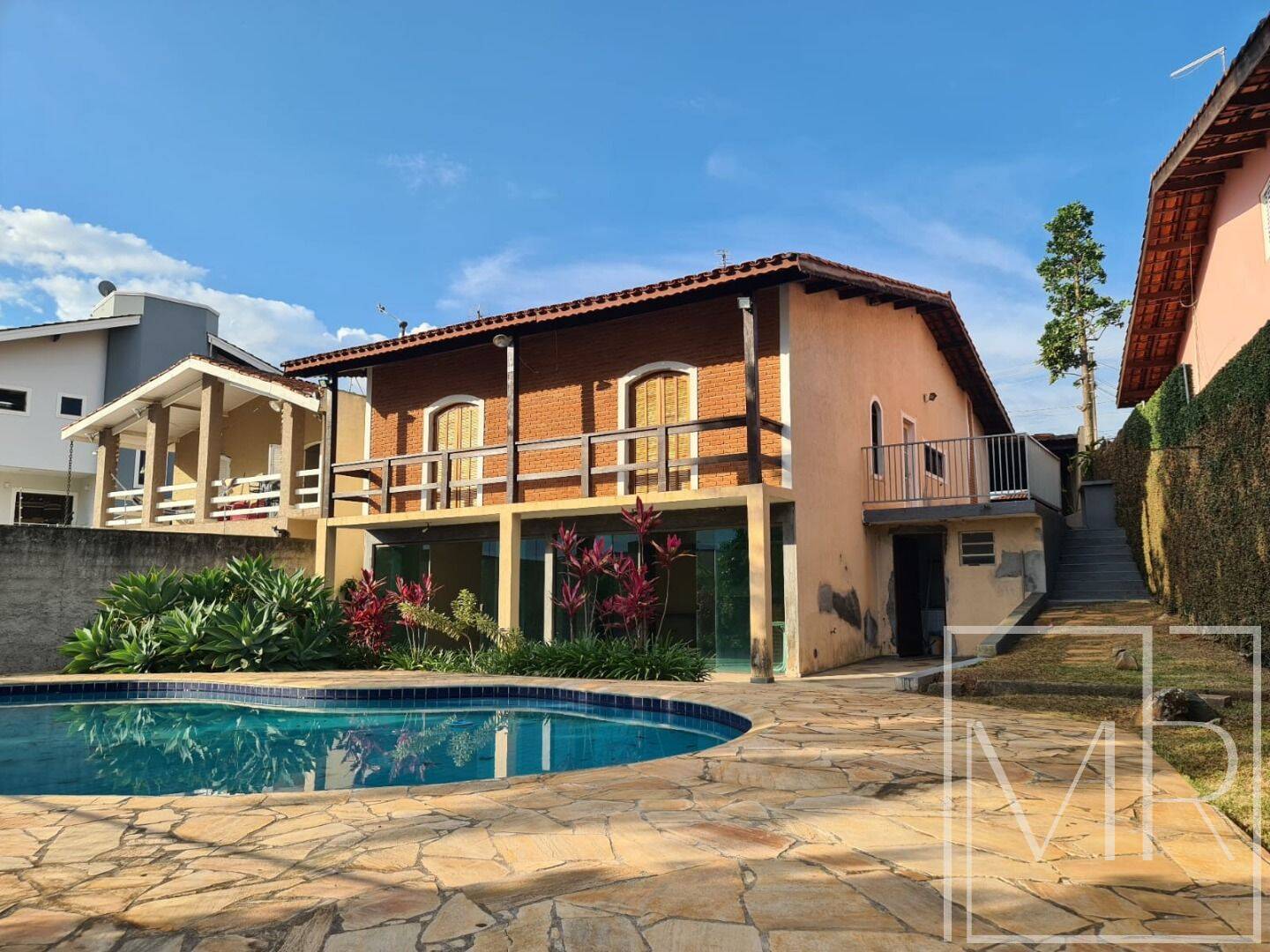 Casa, 3 quartos, 253 m² - Foto 1