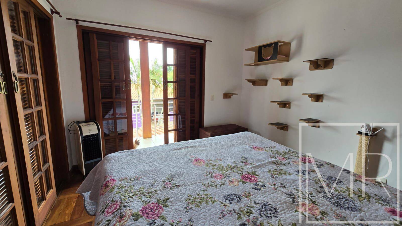 Casa, 3 quartos, 250 m² - Foto 15