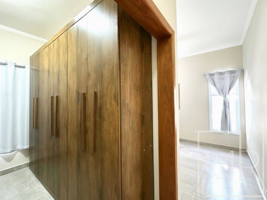 Casa, 3 quartos, 255 m² - Foto 35