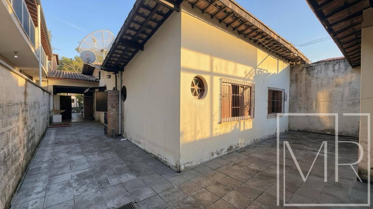 Casa, 4 quartos, 222 m² - Foto 11