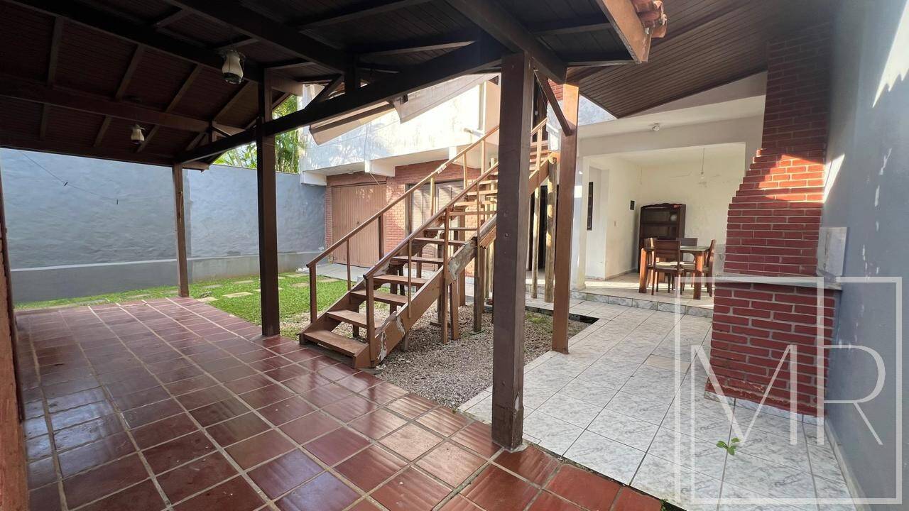 Casa, 6 quartos, 150 m² - Foto 6