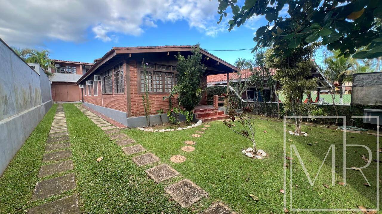 Casa, 6 quartos, 150 m² - Foto 1