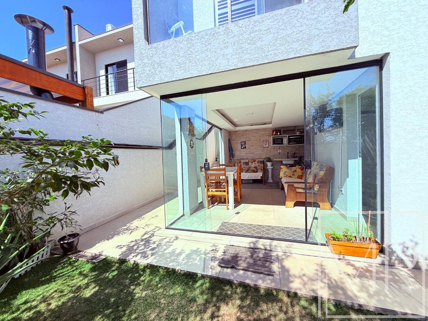 Casa, 3 quartos, 115 m² - Foto 1