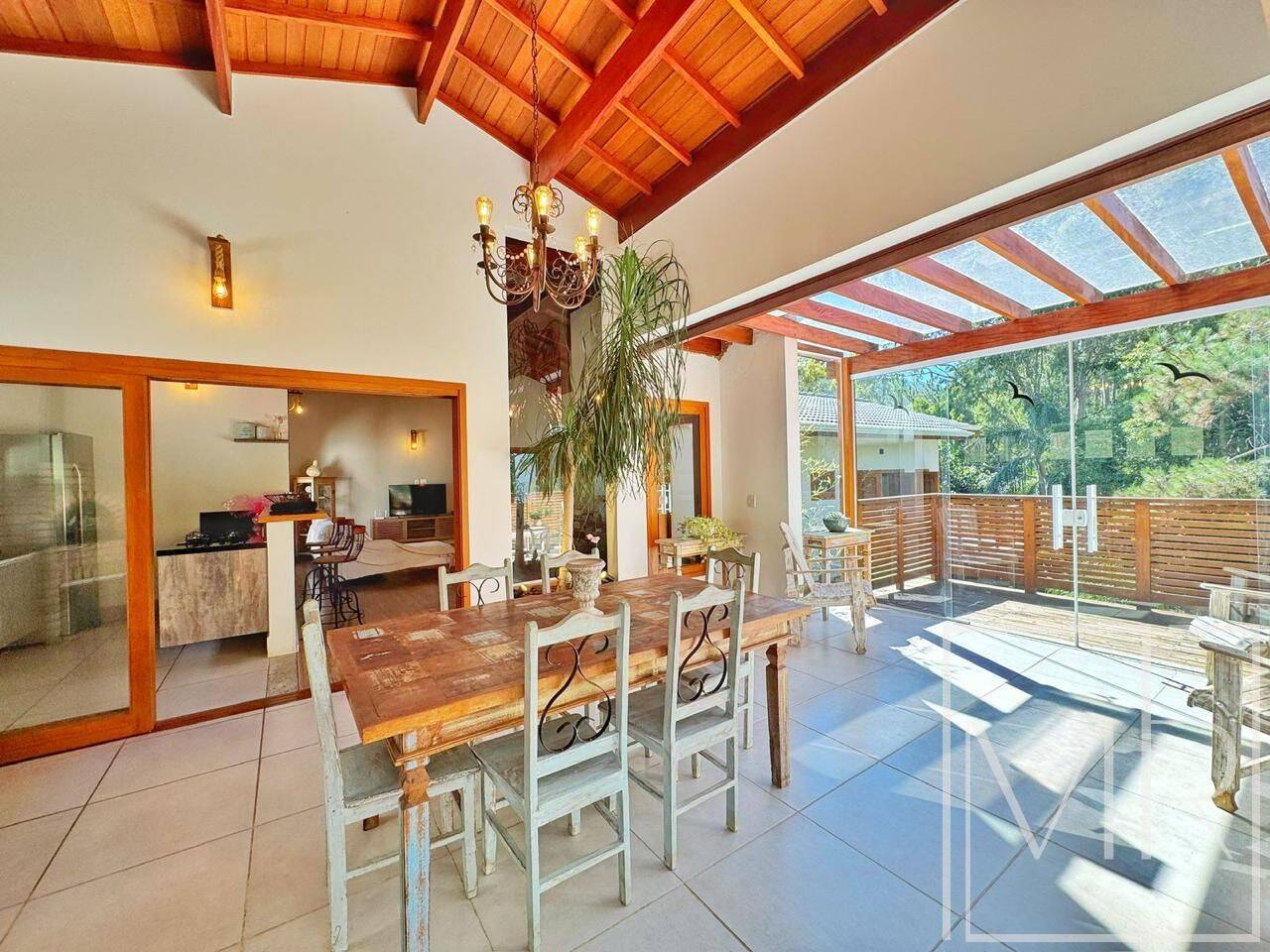 Casa, 3 quartos, 233 m² - Foto 3