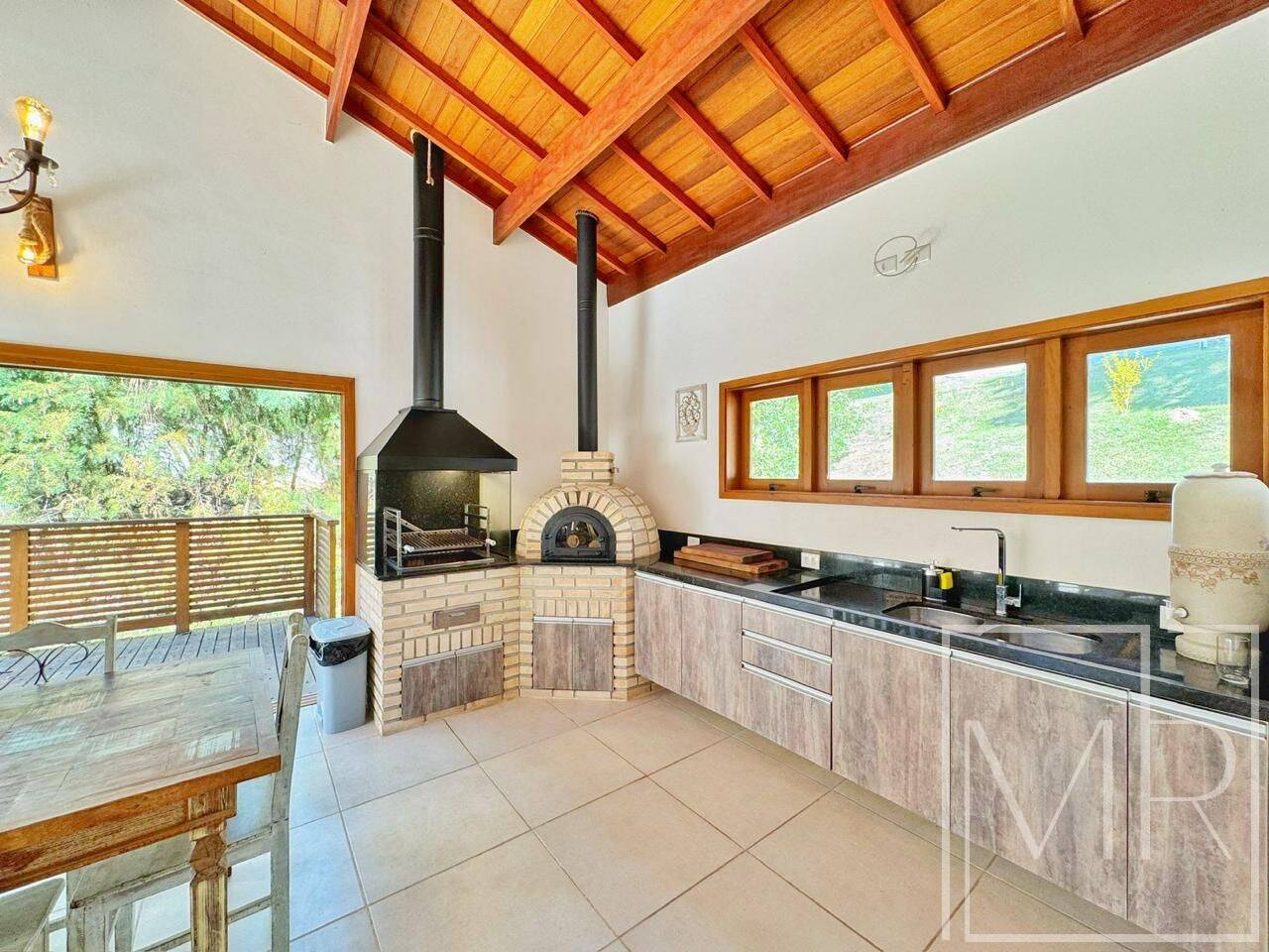 Casa, 3 quartos, 233 m² - Foto 2