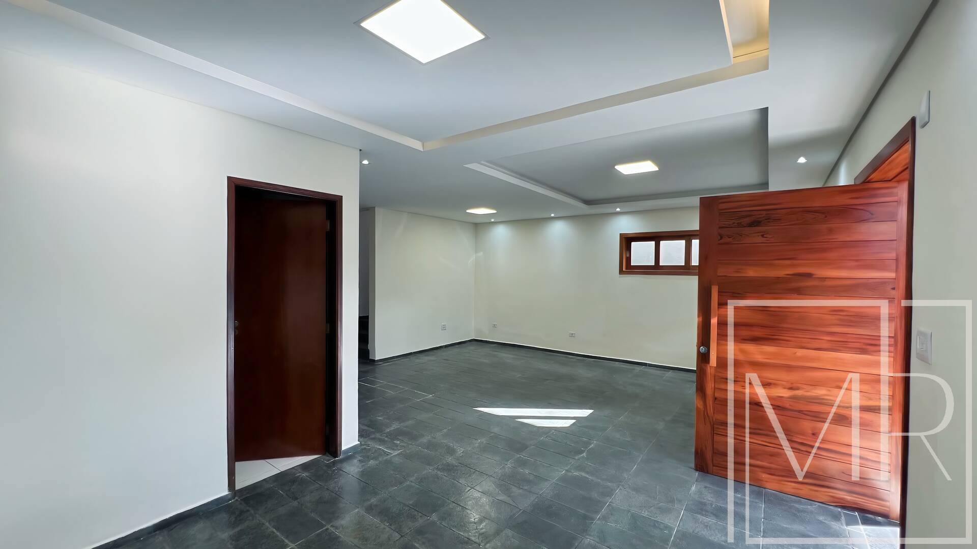 Casa, 4 quartos, 340 m² - Foto 2