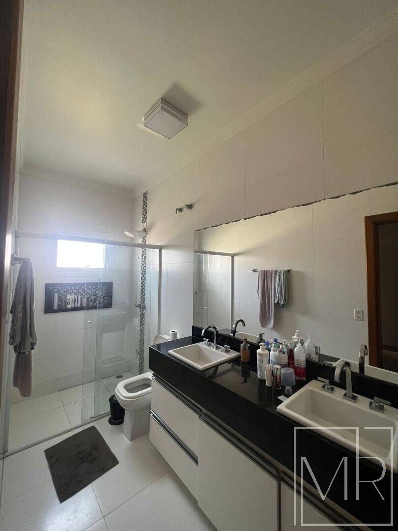 Casa, 3 quartos, 252 m² - Foto 14
