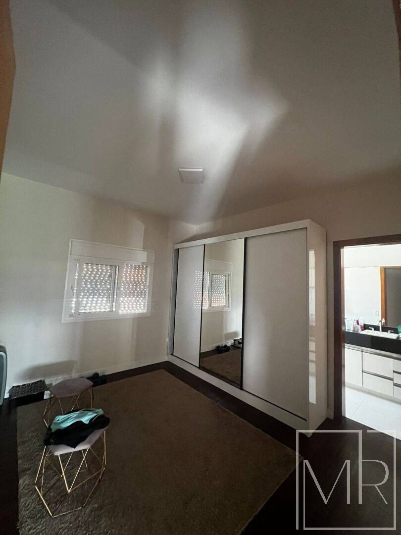 Casa, 3 quartos, 252 m² - Foto 15