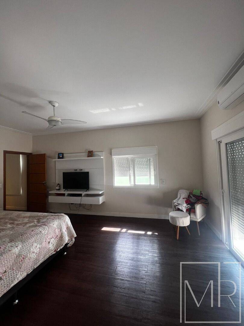 Casa, 3 quartos, 252 m² - Foto 13