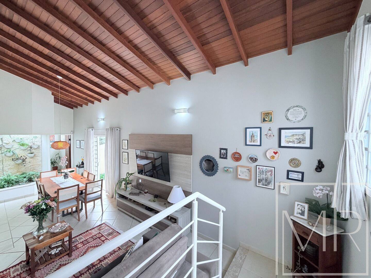 Casa, 3 quartos, 250 m² - Foto 8
