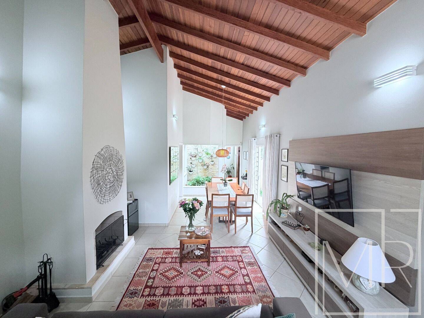 Casa, 3 quartos, 250 m² - Foto 9