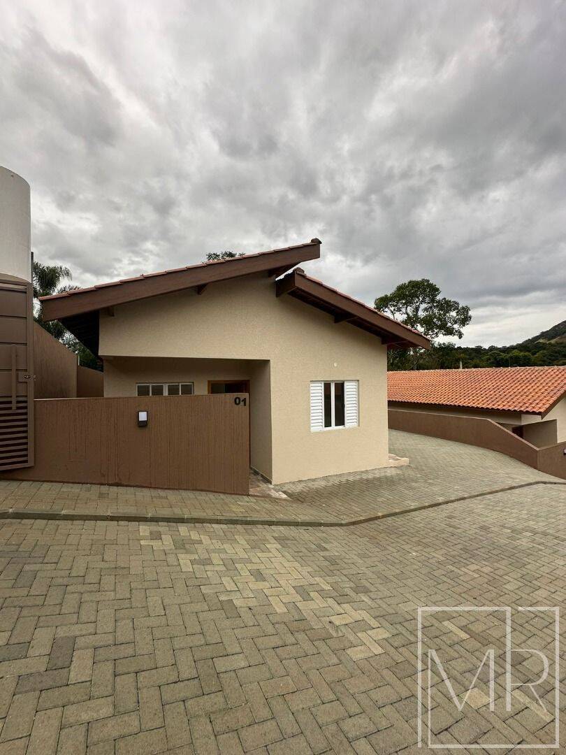 Casa, 2 quartos, 74 m² - Foto 1