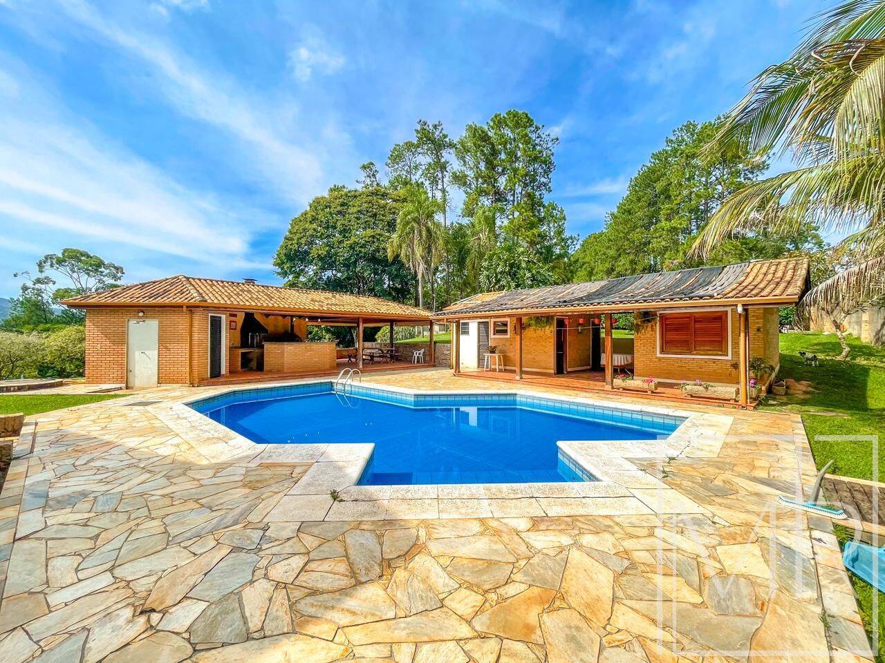 Casa, 6 quartos, 600 m² - Foto 1