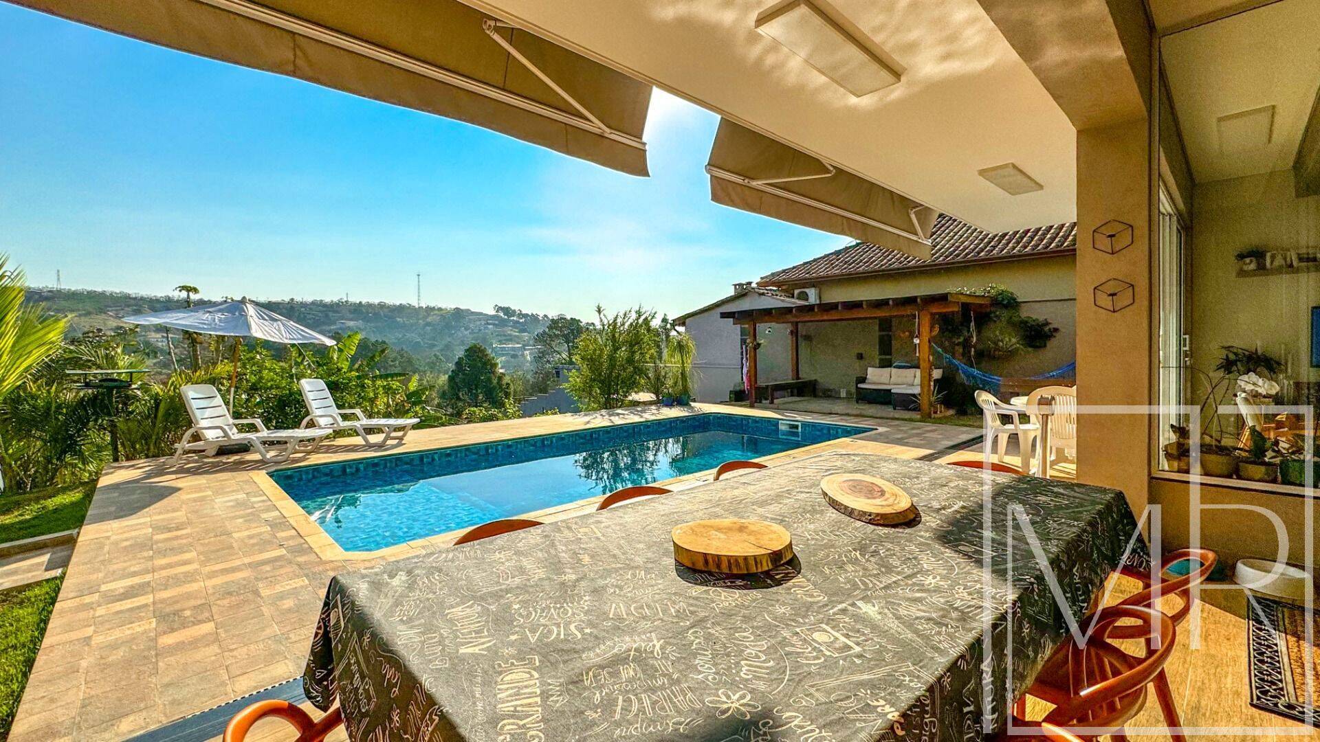 Casa, 3 quartos, 238 m² - Foto 2