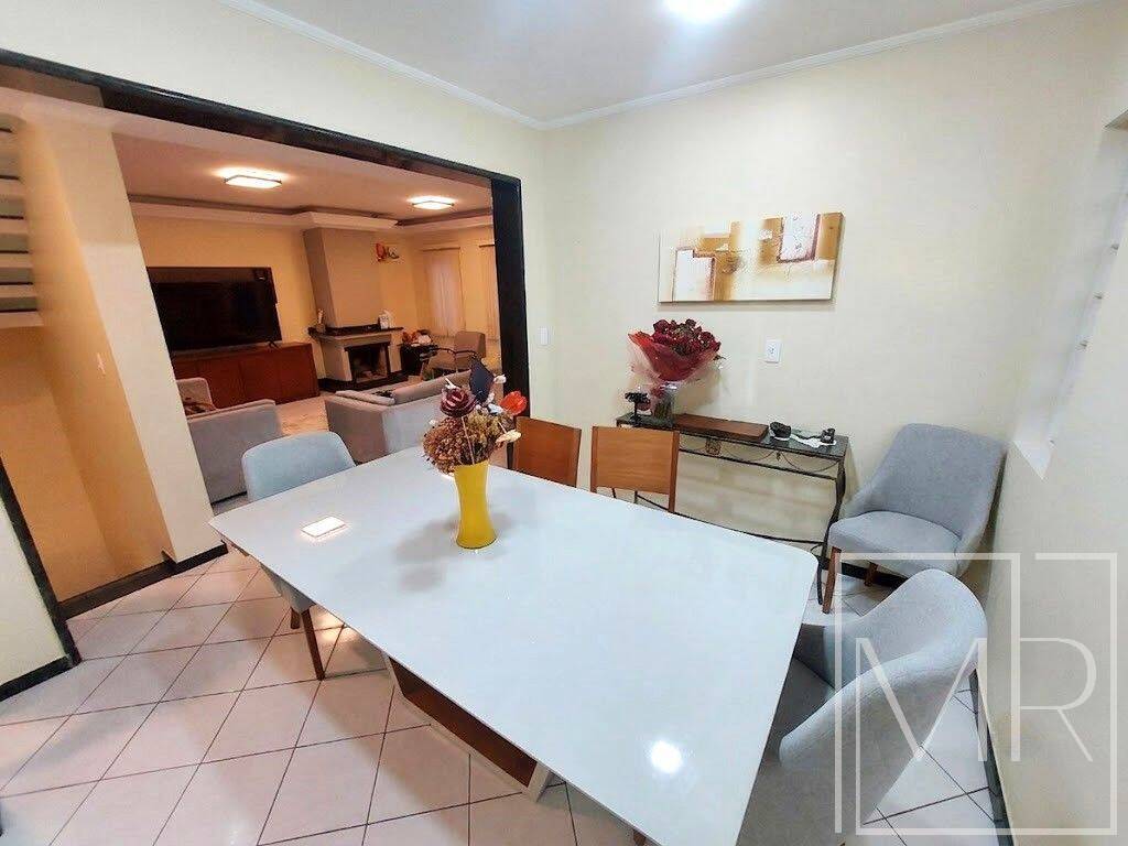 Casa, 3 quartos, 285 m² - Foto 25