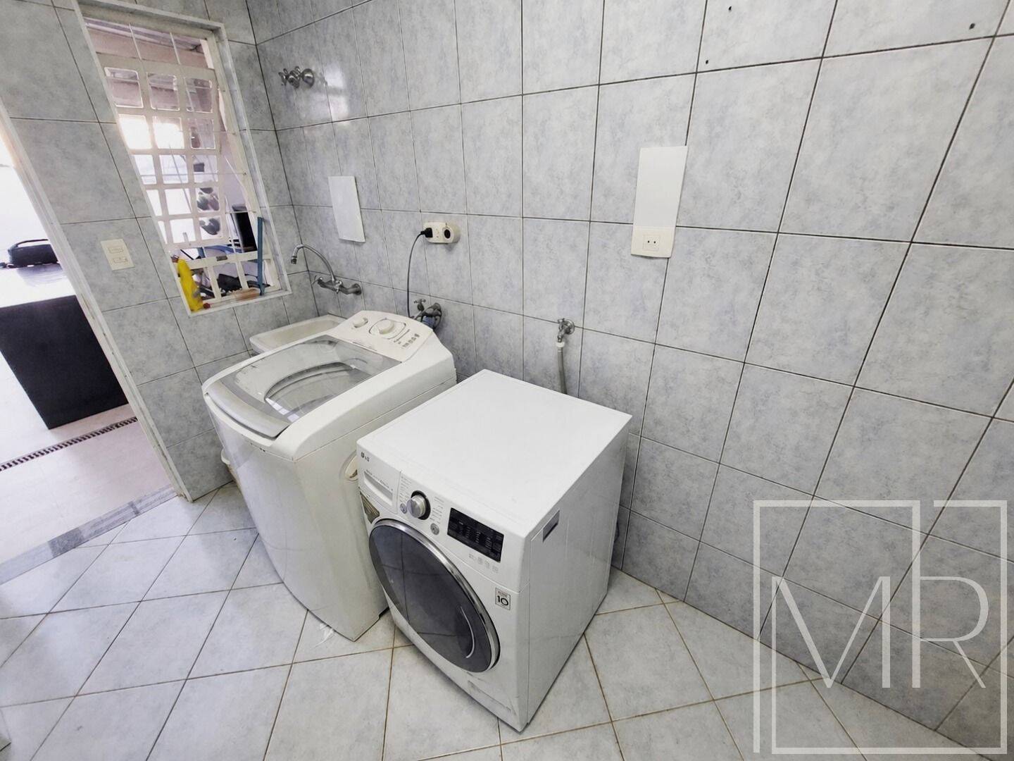 Casa, 3 quartos, 285 m² - Foto 28