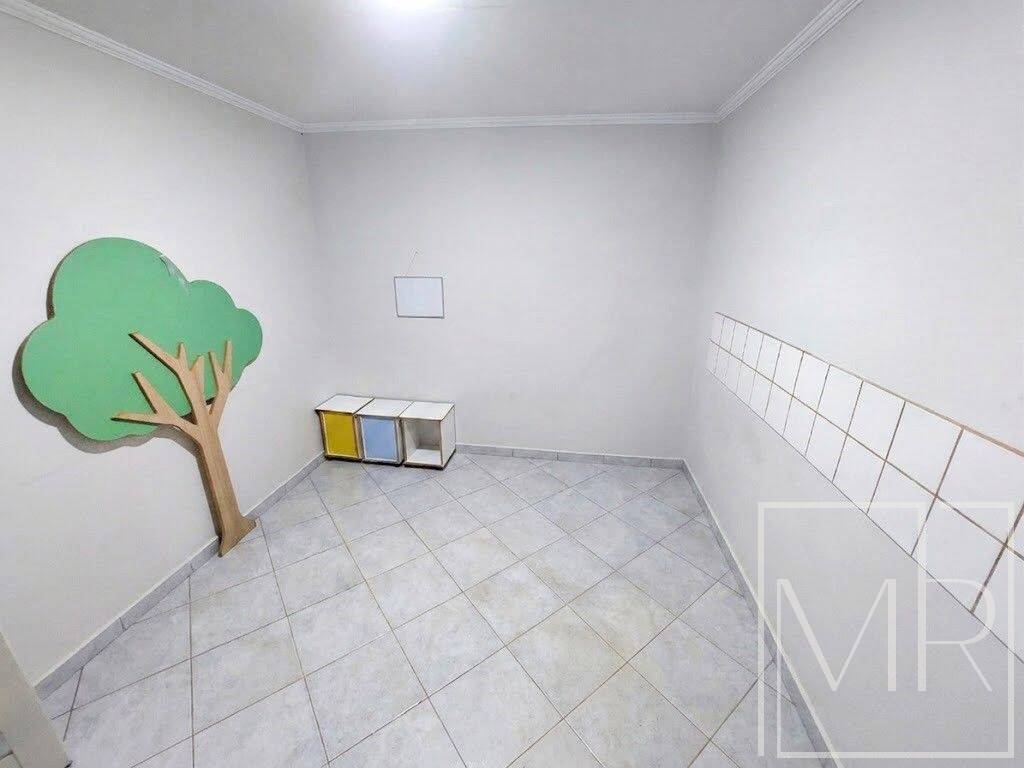 Casa, 3 quartos, 285 m² - Foto 36