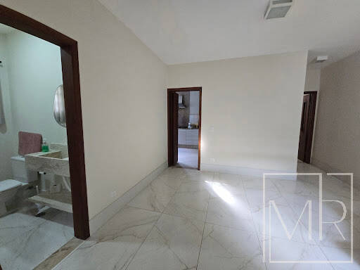 Casa, 3 quartos, 245 m² - Foto 8