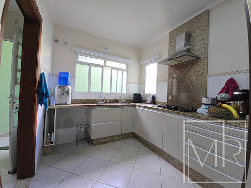 Casa, 3 quartos, 245 m² - Foto 11