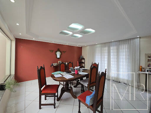 Casa, 4 quartos, 328 m² - Foto 2