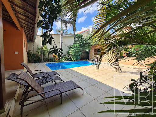 Casa, 4 quartos, 330 m² - Foto 1