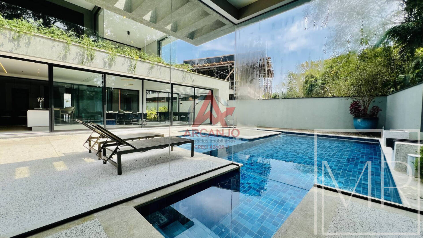 Casa, 6 quartos, 556 m² - Foto 1