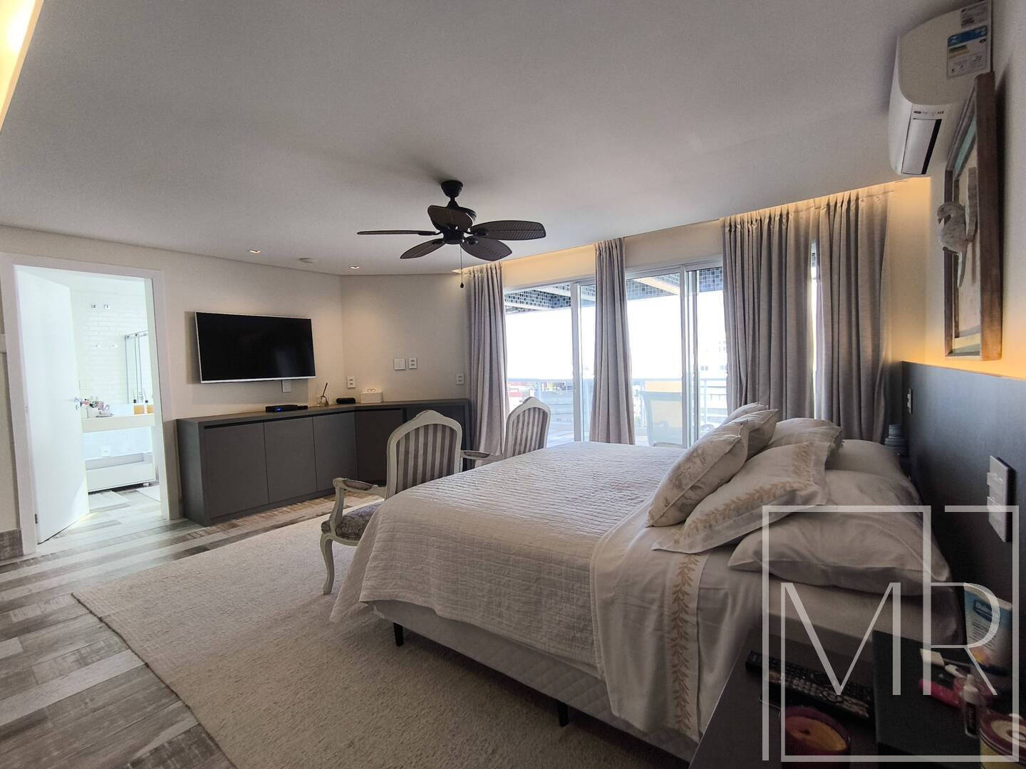Cobertura, 4 quartos, 341 m² - Foto 33