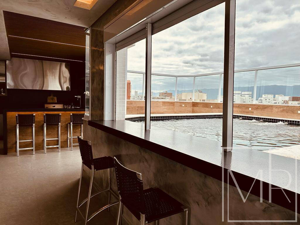 Cobertura, 3 quartos, 214 m² - Foto 10