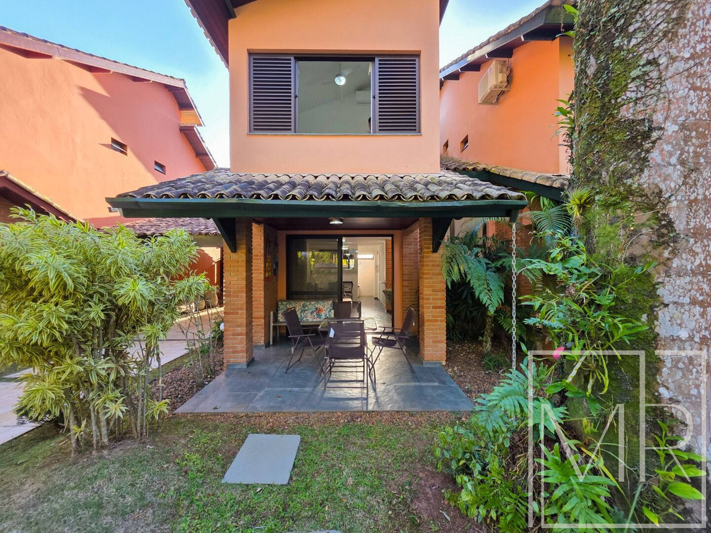 Casa, 2 quartos, 92 m² - Foto 1