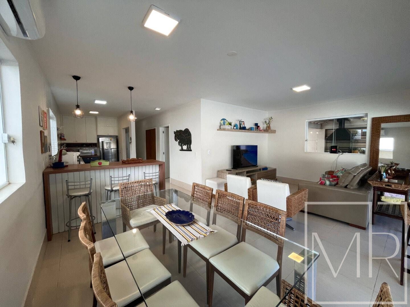 Casa, 4 quartos, 240 m² - Foto 11