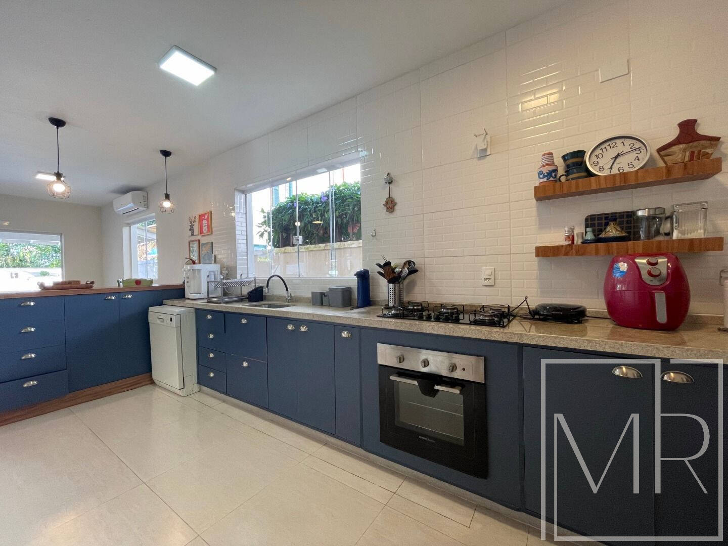 Casa, 4 quartos, 240 m² - Foto 18