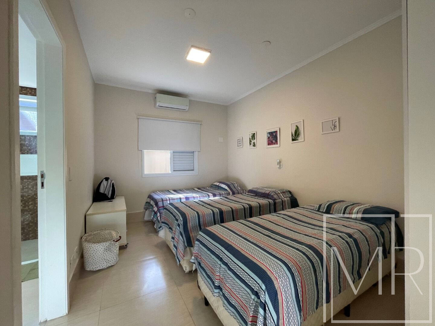 Casa, 4 quartos, 240 m² - Foto 19