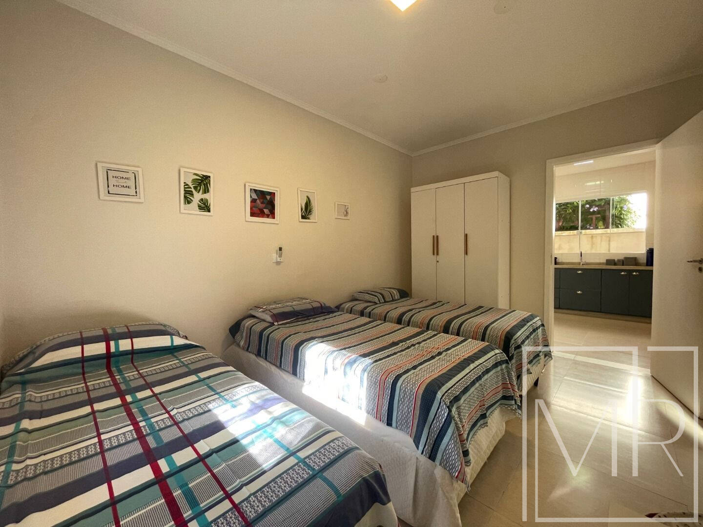 Casa, 4 quartos, 240 m² - Foto 21