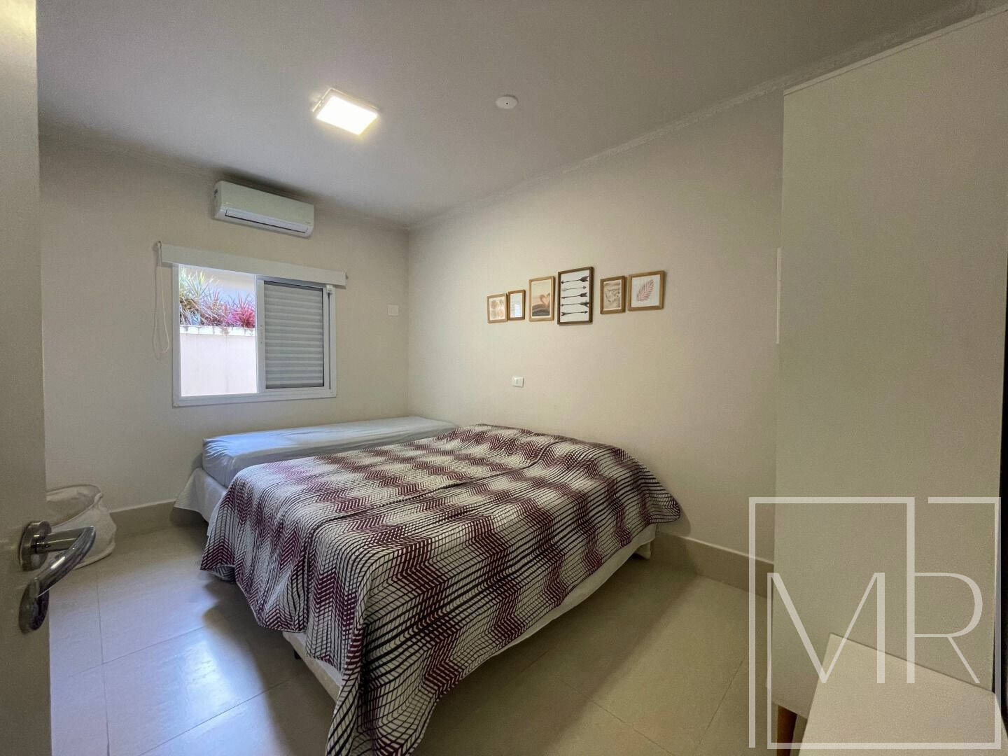 Casa, 4 quartos, 240 m² - Foto 22