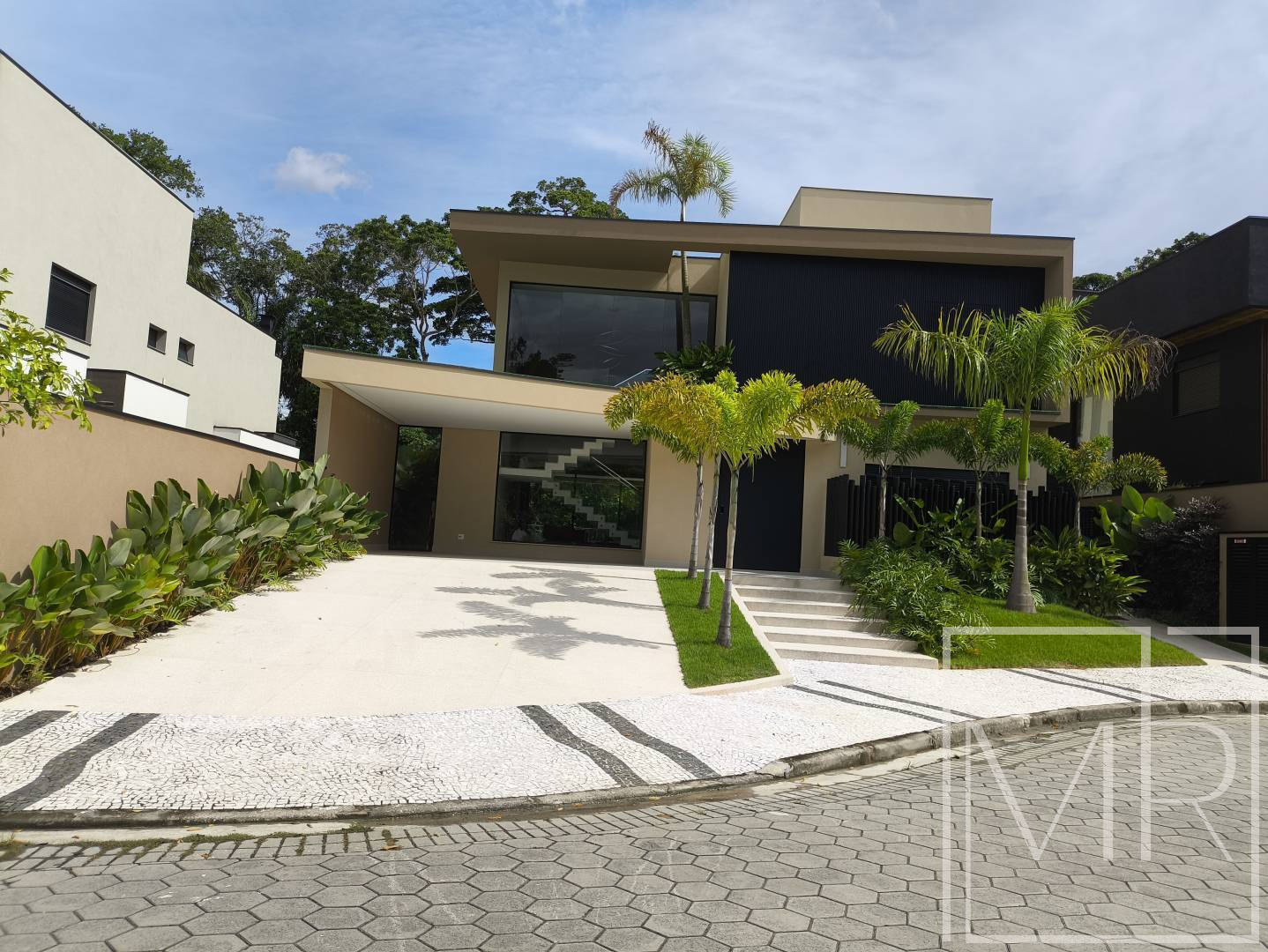 Casa, 5 quartos, 410 m² - Foto 1