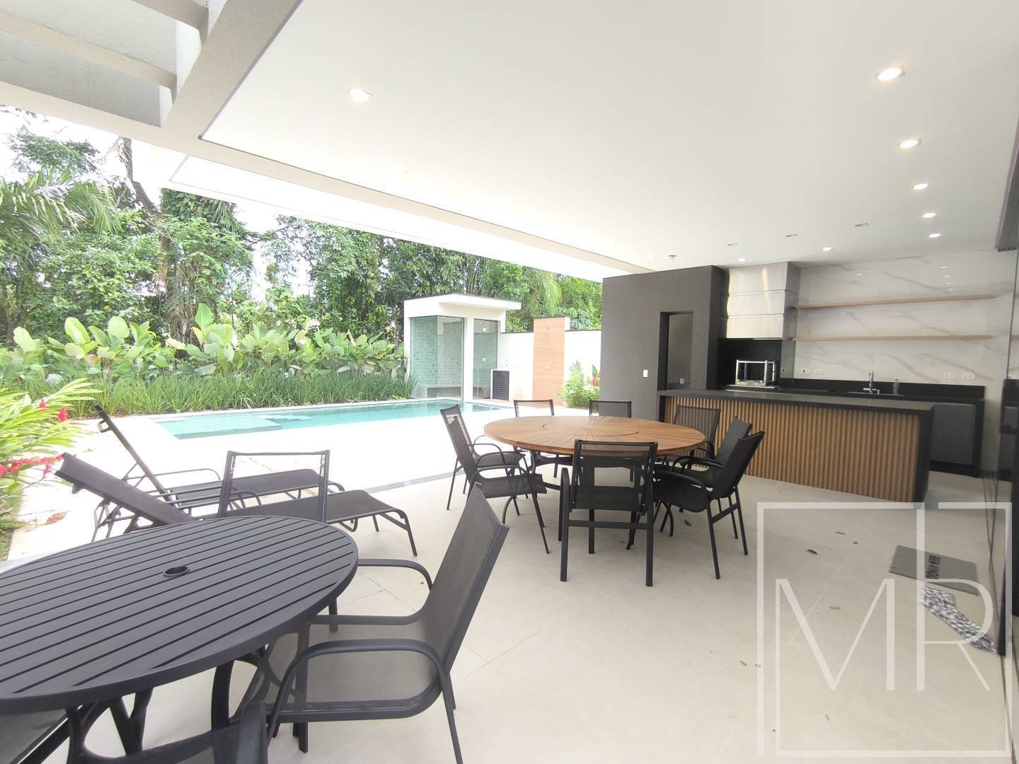 Casa, 5 quartos, 331 m² - Foto 2