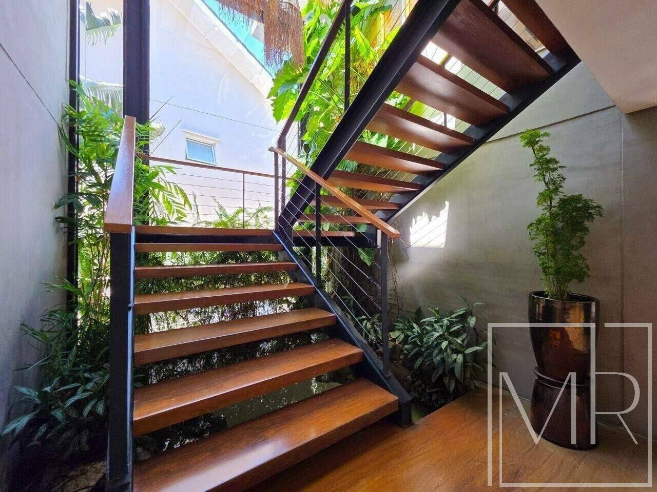 Casa, 7 quartos, 942 m² - Foto 4
