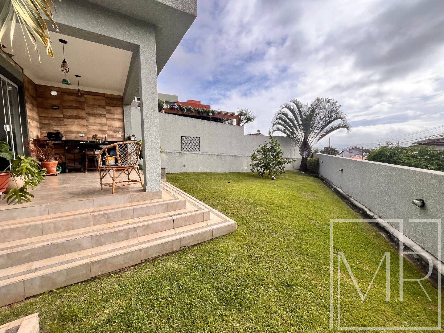 Casa, 4 quartos, 209 m² - Foto 2