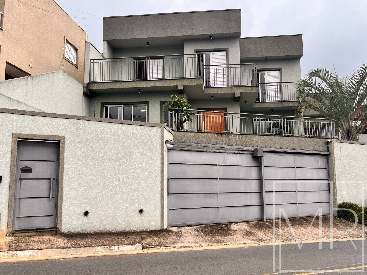 Casa, 4 quartos, 209 m² - Foto 1