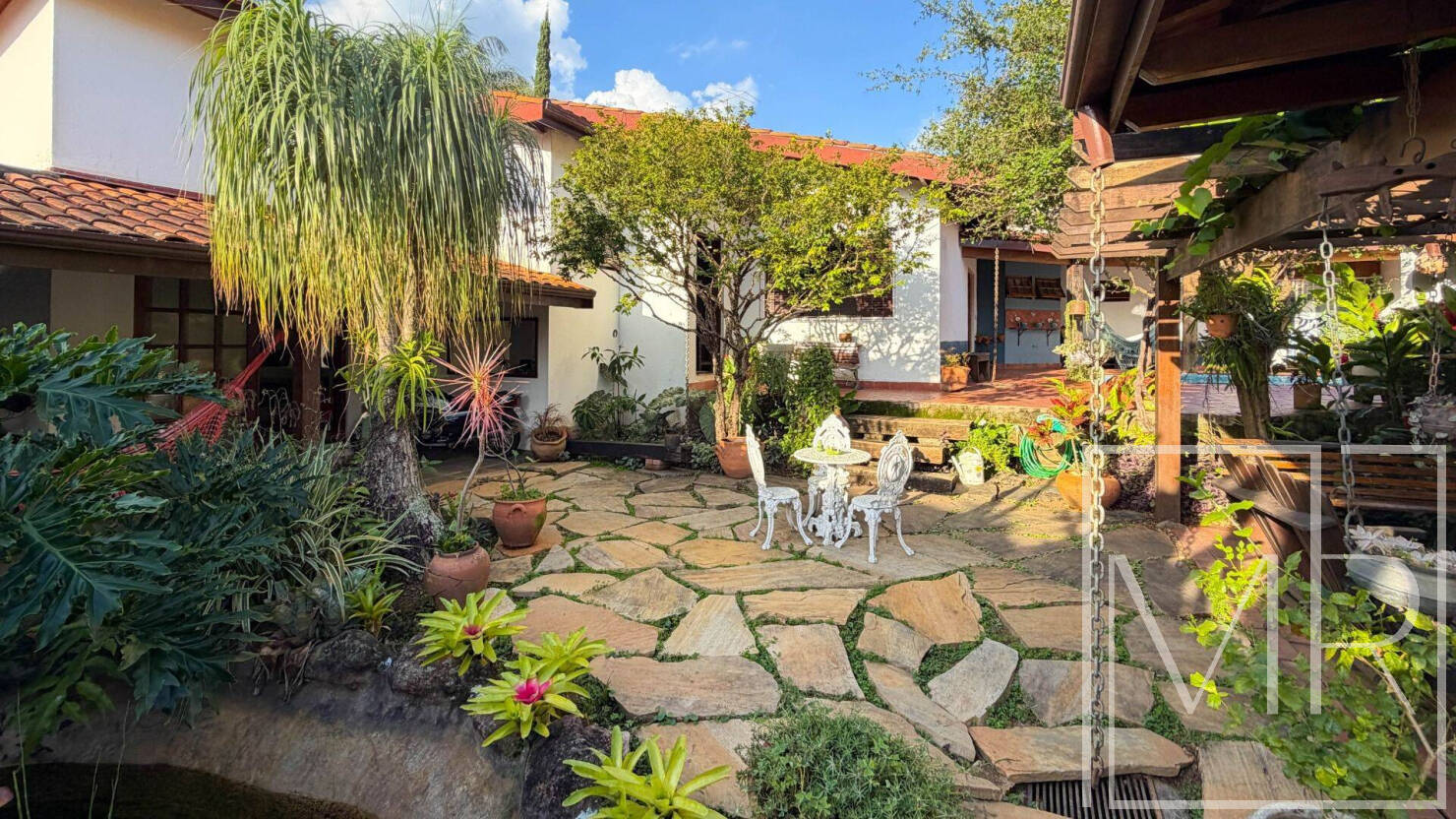 Casa, 4 quartos, 335 m² - Foto 2