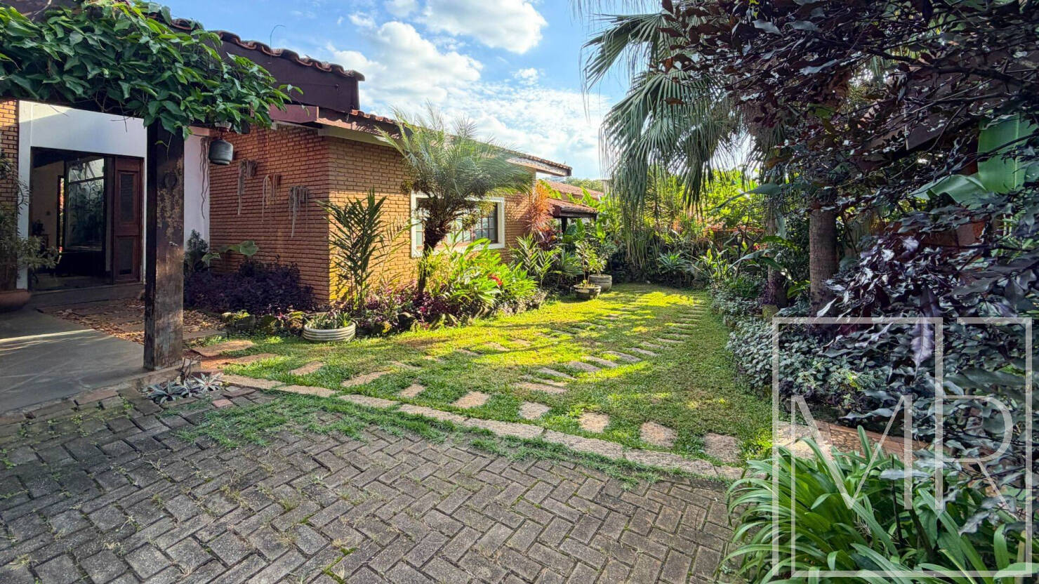 Casa, 4 quartos, 335 m² - Foto 3